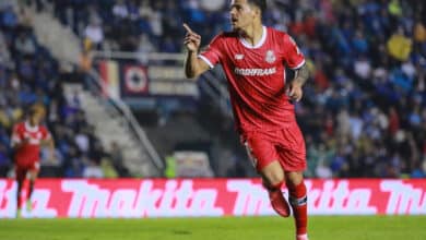 Maximiliano Araujo celebra su gol en el juego de Cruz Azul vs Toluca del Apertura 2024 de la Liga MX.