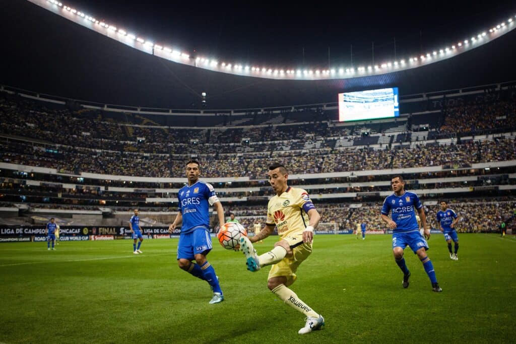 Rubens Sambueza en la final de America vs Tigres de la Conchampions  CONCACAF Champions League 2015-16.