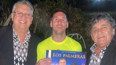 Lionel Messi junto a Los Palmeras