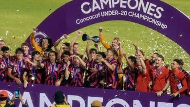 Jugadores de Estados Unidos celebran que ganaron la Final Sub-20 de la Concacaf en 2022.