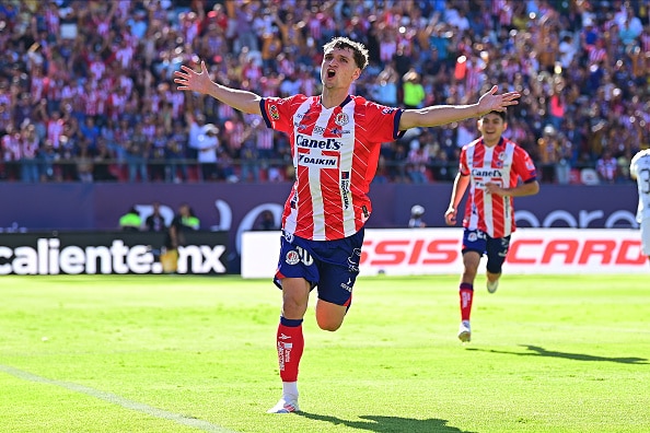 Mateo Klimowicz celebra el gol que hizo vs América en el Apertura 2024 de la Liga MX. Orlando City vs San Luis Atlético de San Luis vs Querétaro Atlético de San Luis vs Atlas