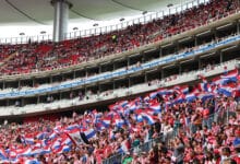 Fans de las Chivas en el estadio Akron en el partido vs Mazatlán del Apertura 2024 de la Liga MX.