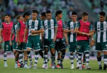 Futbolistas de Santos Laguna al terminar el partidos vs Tigres del Apertura 2024 de la Liga MX. Atlanta United vs Santos Cincinnati vs Santos Tijuana vs Santos