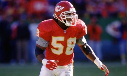 Derrick Thomas es considerado una de las leyendas por parte de los aficionados de los Chiefs.