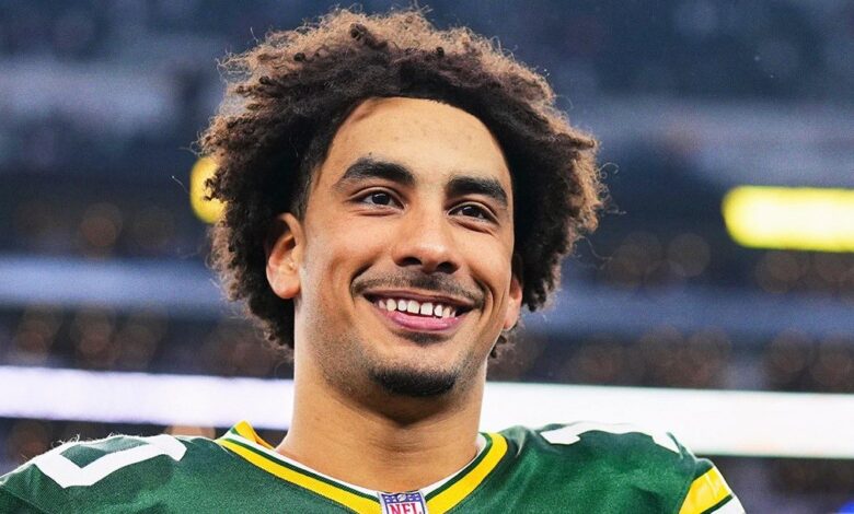 Jordan Love es baja en los Green Bay Packers por una lesión en su ligamento de la pierda izquierda.