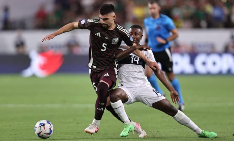 Johan Vásquez mostró respeto al trabajo del entrenador de la Selección Mexicana, Johan Vásquez.