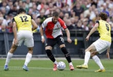 Santiago Giménez en el duelo ante NAC Breda por la Eredvisie de Países Bajos