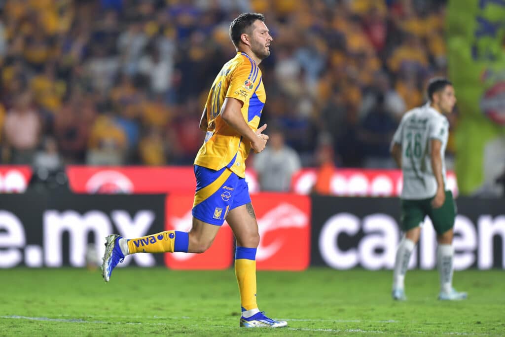 Gignac sigue brillando con sus goles en la Liga MX.