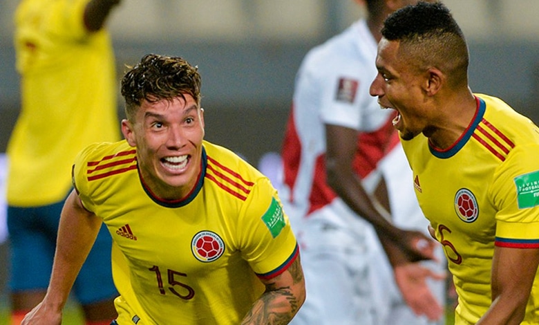 Matheus Uribe celebra el 3-0 de la Selección Colombia sobre Perú en 2021