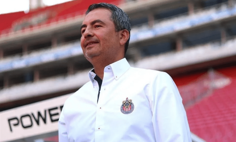 Arturo Ortega como DT de Chivas de Guadalajara