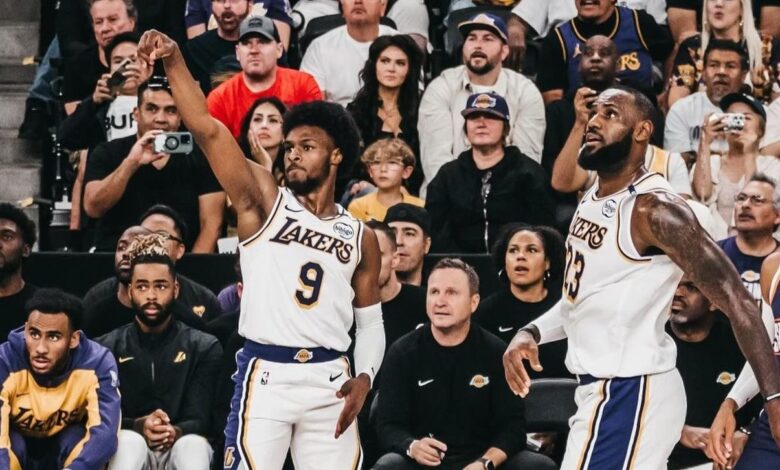 LeBron y Bronny James hicieron historia en la pretemporada de la NBA.