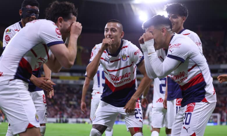 Chivas puede propinarle su derrota número 999 al Atlas en la historia del "Clásico Tapatío".