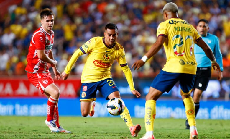 Erick Sánchez con la playera del América en el AP2024.