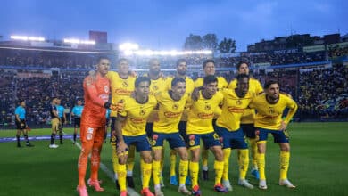 El plantel del América en la cancha de Ciudad de los Deportes.