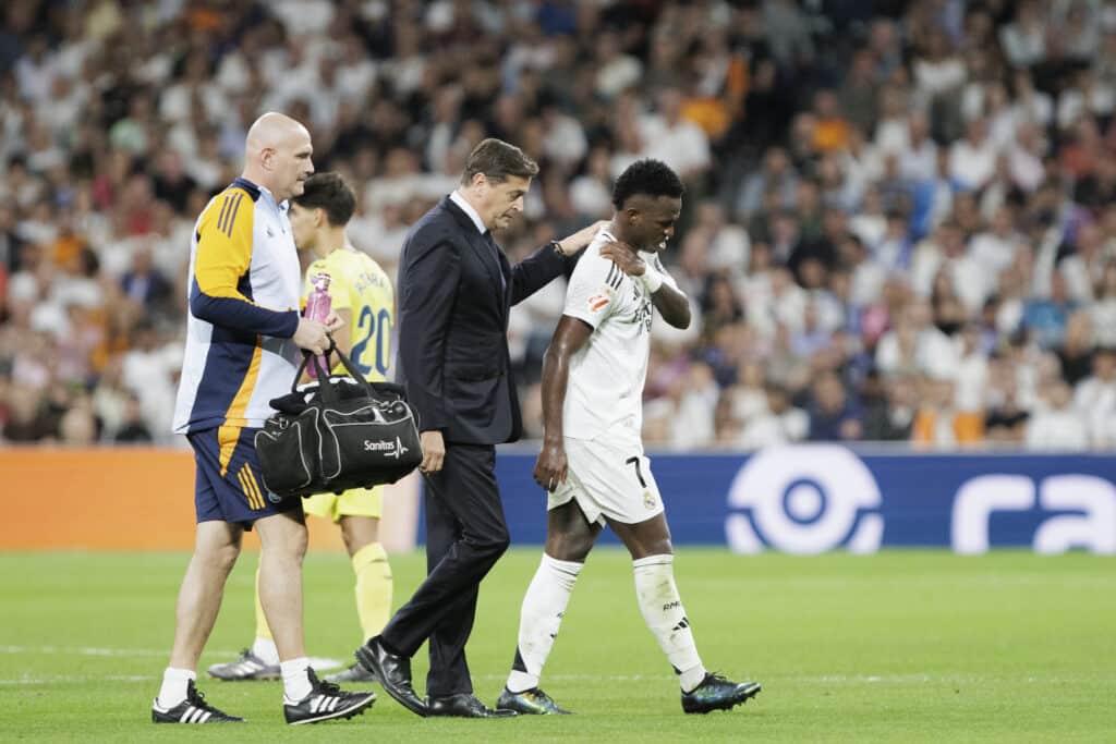 Confirmado: Vinicius no jugará ante el Girona en la fecha 16 de La Liga. (Photo by Guillermo Martinez/NurPhoto via Getty Images)