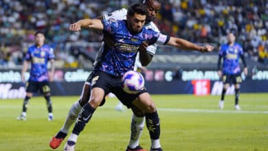 Henry Martín en el partido entre las Águilas del América y León.