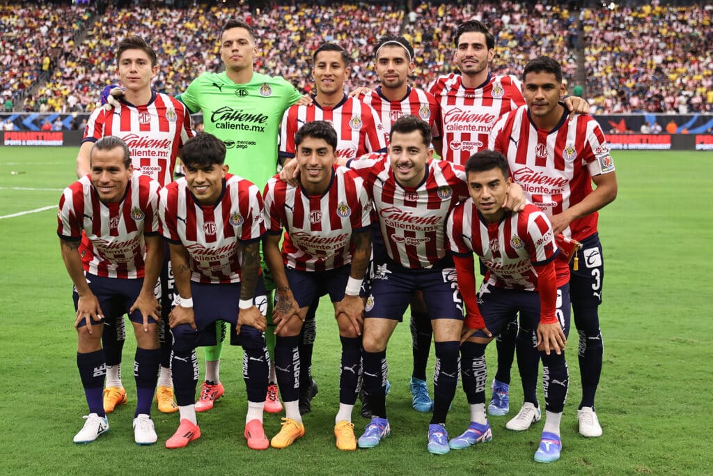 Chivas vs Pumas  por la fecha 15 del AP 2024.