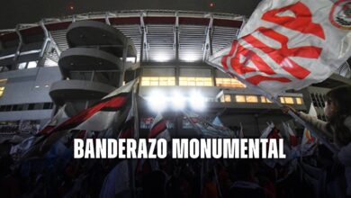 Banderazo de los hinchas de River en la previa del partido vs. Atlético Mineiro