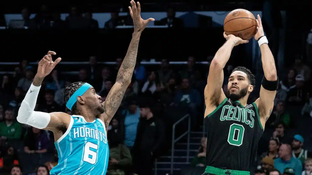 Charlotte Hornets vs Boston Celtics, uno de los partidos interesantes por ver en la jornada de viernes de la NBA. 