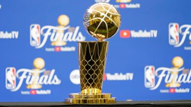 El trofeo Larry O'Brien se le entrega al campeón de la NBA. ¿Quién será este año?