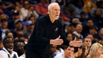 Gregg Popovich es baja indefinida del banco de los San Antonio Spurs.