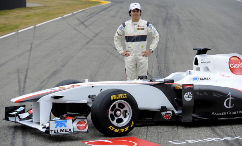 Checo Pérez en su primera experiencia como piloto de la F1.