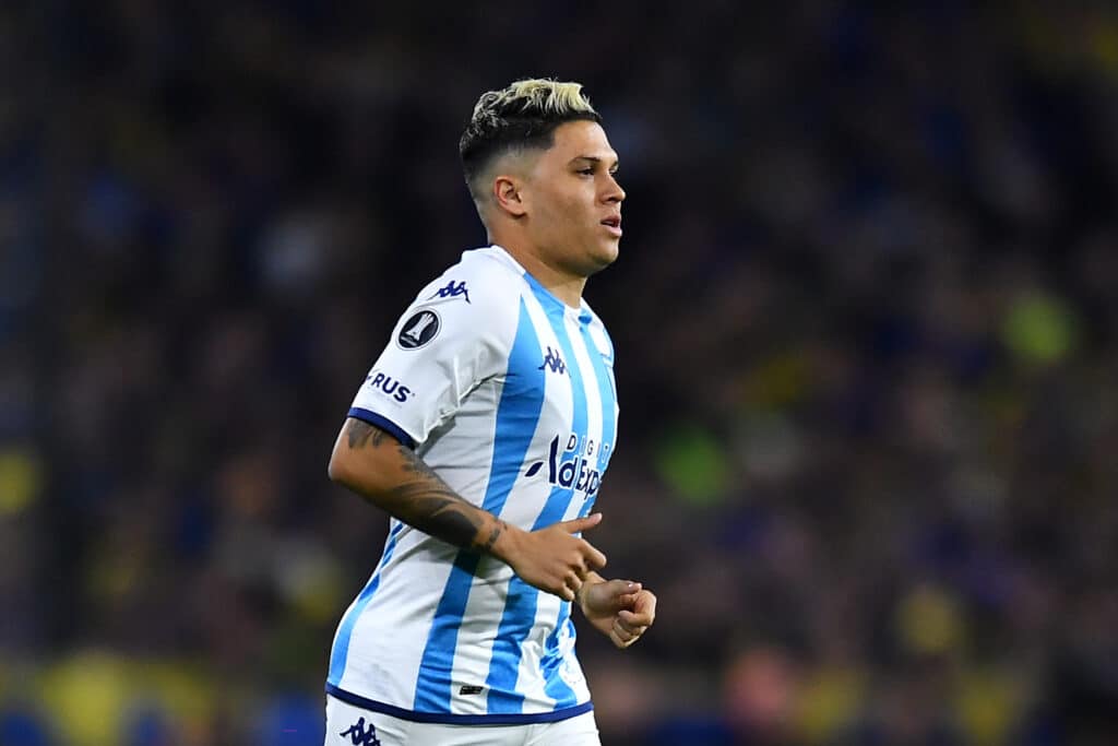 Racing vs Cruzeiro: Juan Fernando Quintero está llamado a ser figura en esta gran final de Copa Sudamericana. Cuatro goles en los últimos cinco partidos del mediocentro. (Photo by Marcelo Endelli/Getty Images)