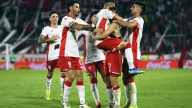 Huracán vs river