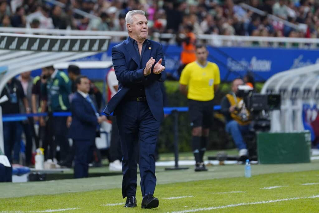 Internacional vs México: Javier Aguirre busca seguir en linea de crecimiento, probando nuevos futbolistas de cara al objetivo de 2026. (Photo by Luis Cano/Jam Media/Getty Images)