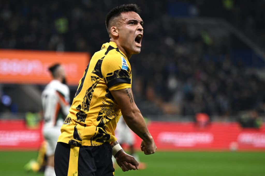 Inter vs Milán: Lautaro Martínez busca su octavo título con la camiseta del neroazurro. ¿Logrará marcar en esta gran final en Arabia?. (Photo by Image Photo Agency/Getty Images)