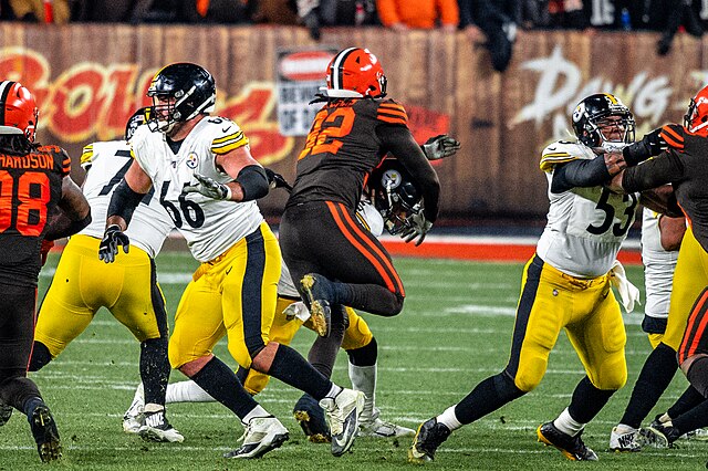 Cleveland Browns vs Pittsburgh Steelers será el partido estelar de este jueves en la NFL.