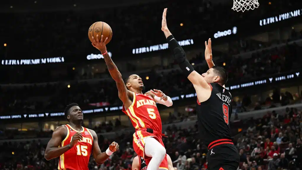 Chicago Bulls vs Atlanta Hawks, uno de los encuentros esperados de la Emirates NBA Cup. 