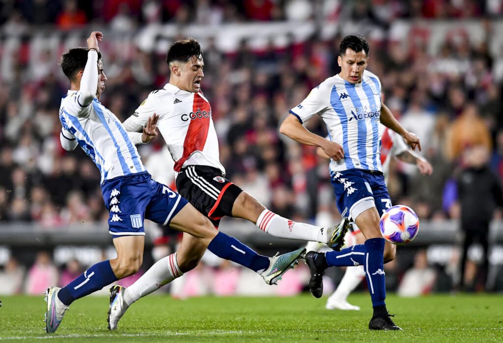 Racing vs. River, listos para otros partido vibrante en el Cilindro de Avellaneda.