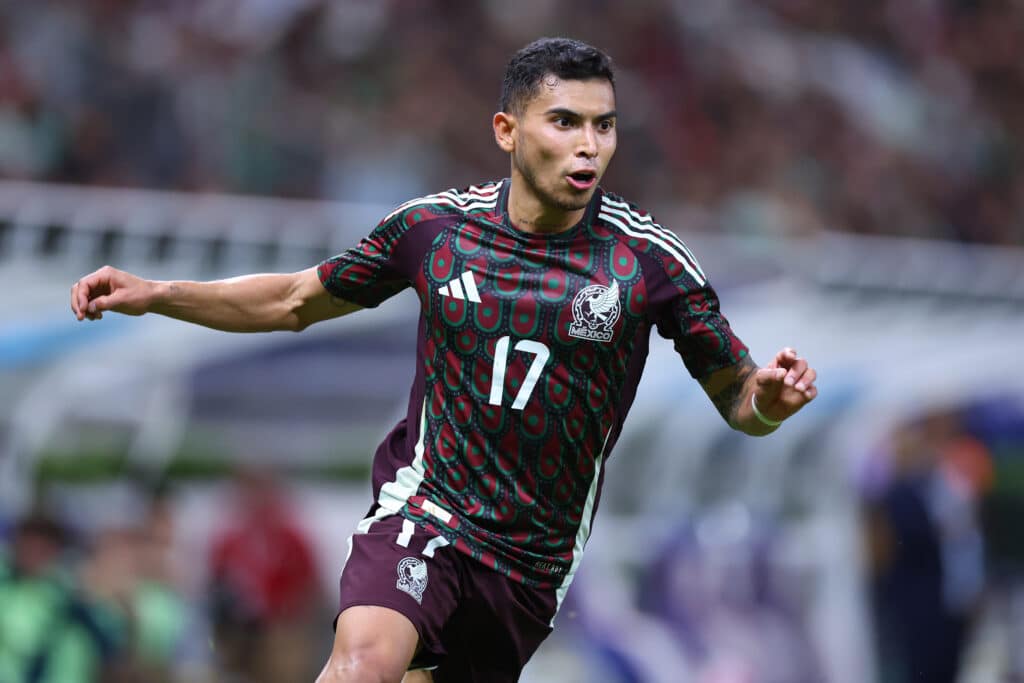 Orbelín Pineda está en el radar de Cruz Azul para el CL 2025