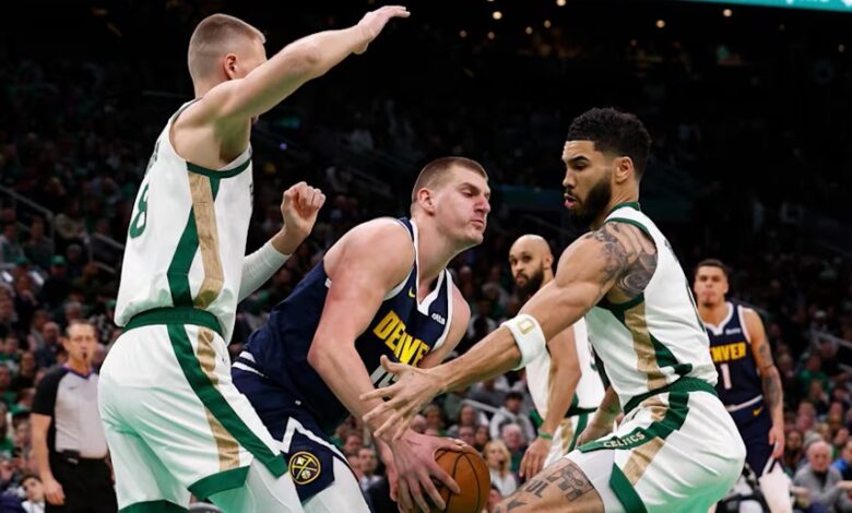 Denver Nuggets vs Boston Celtics será uno de los partidos especiales de esta jornada de miércoles en la NBA. (@NBA)