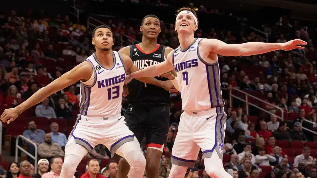 Sacramento Kings vs Houston Rockets será uno de los primeros partidos que tendrá la jornada de viernes de la NBA. (@NBA)