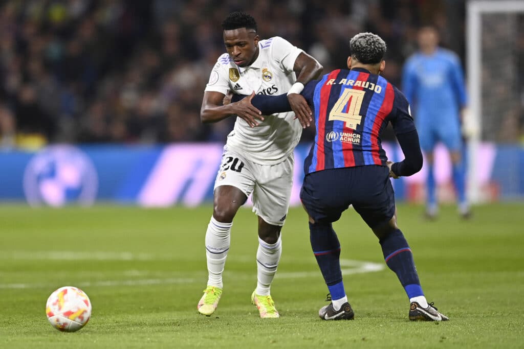 Araujo and Vinicius Jr always battle in El Clasico, they may face up again in the Copa America 2024!