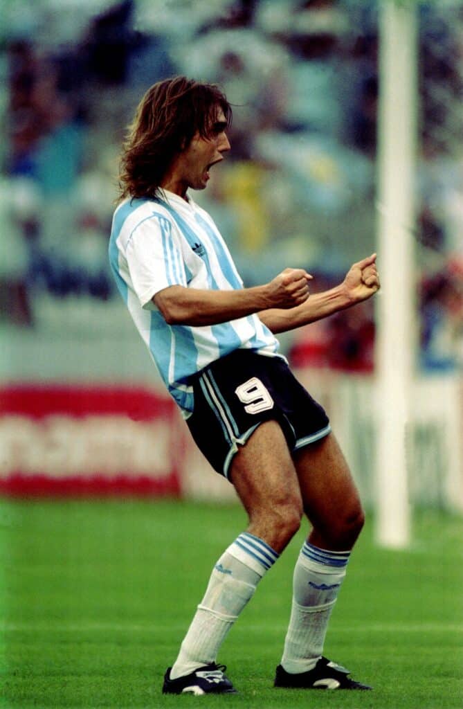 JUN 1993: GABRIEL BATISTUTA SHOWS HIS DELIGHT IN SCORING FOR ARGENTINA DURING THE 1993 COPA AMERICA.