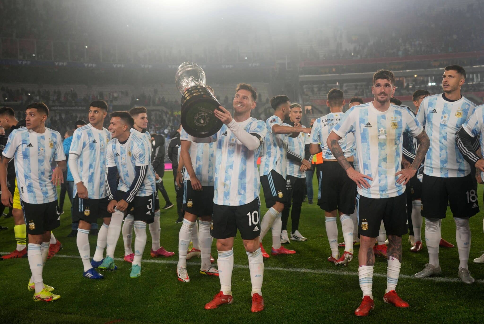Messi celebrates lifting the Copa America in an iconic moment!