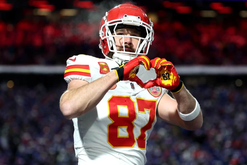 NFL: Travis Kelce carried the offense then, and still does now