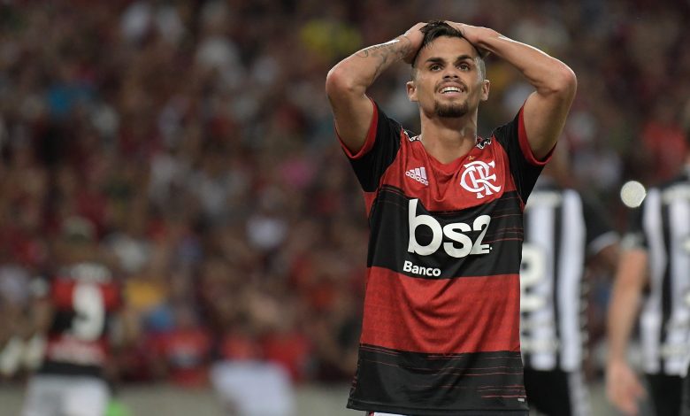 Corinthians se agita no mercado e vai em busca de ex-Flamengo