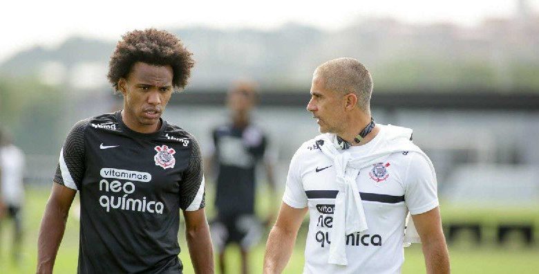 Com Willian No Banco, Sylvinho Escala Corinthians Para Clássico Contra ...