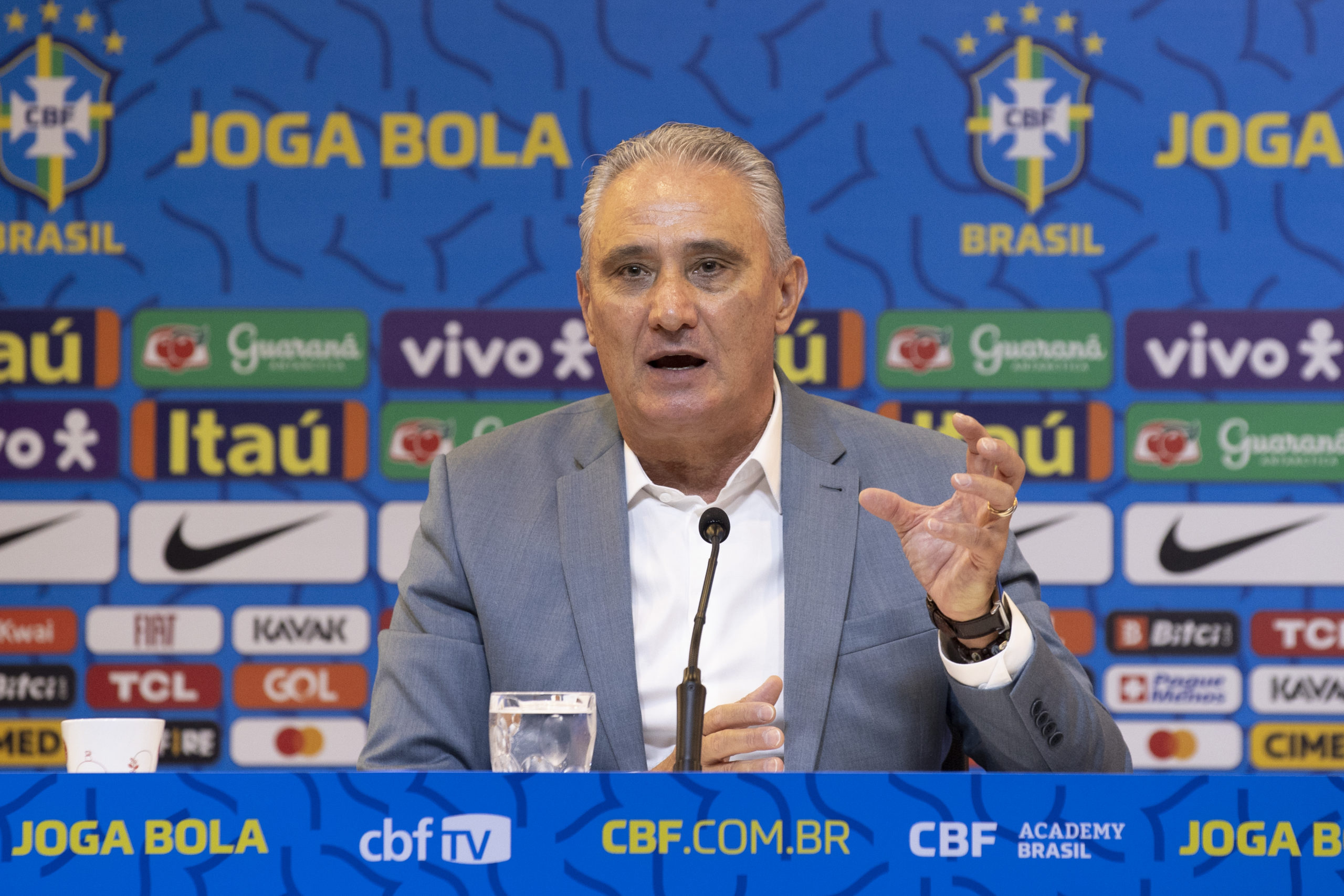 Tite convoca Seleção para dois jogos de preparação para Copa; veja lista