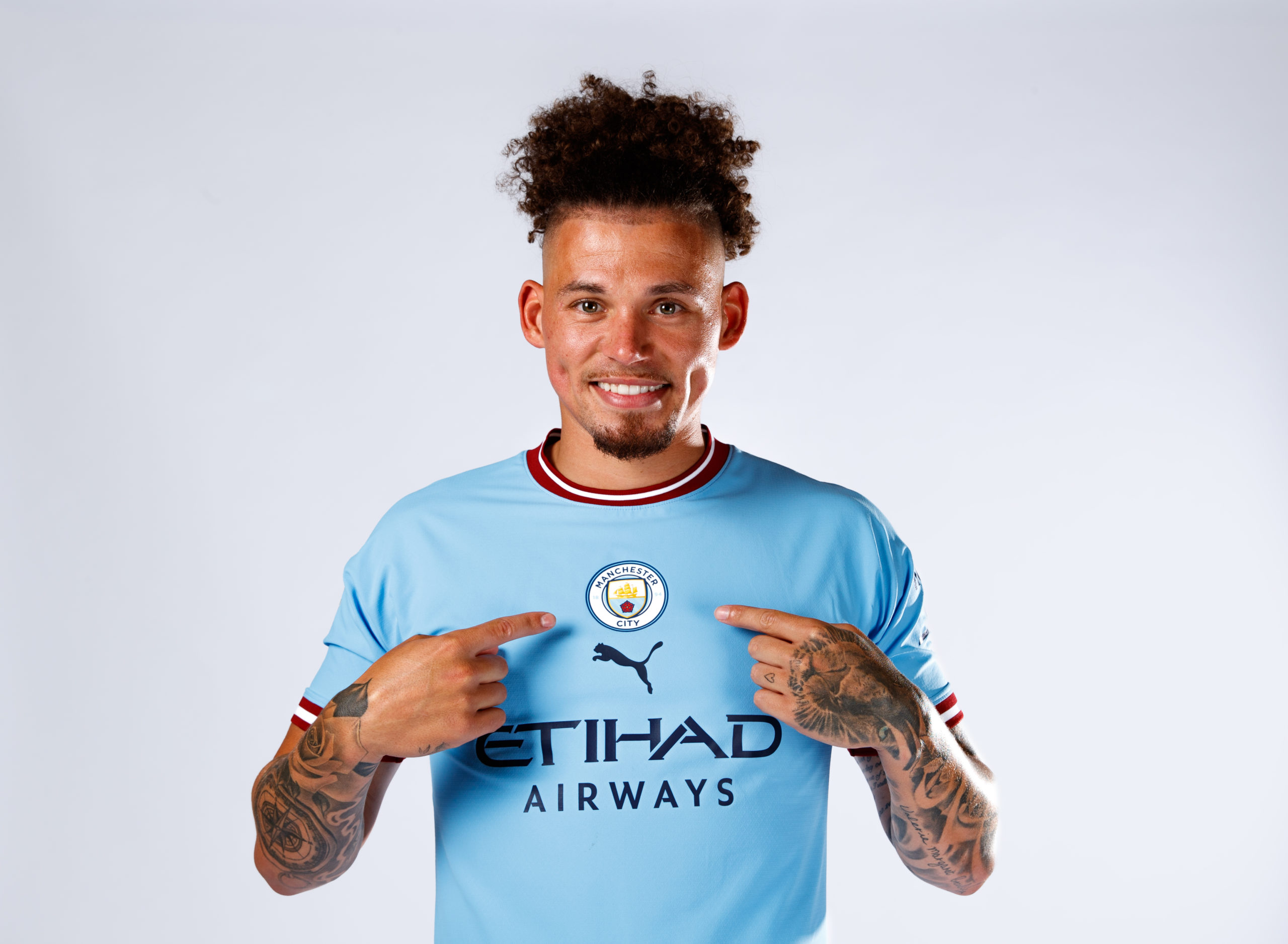 Kalvin Phillips avalia saída do Manchester City: Preciso jogar