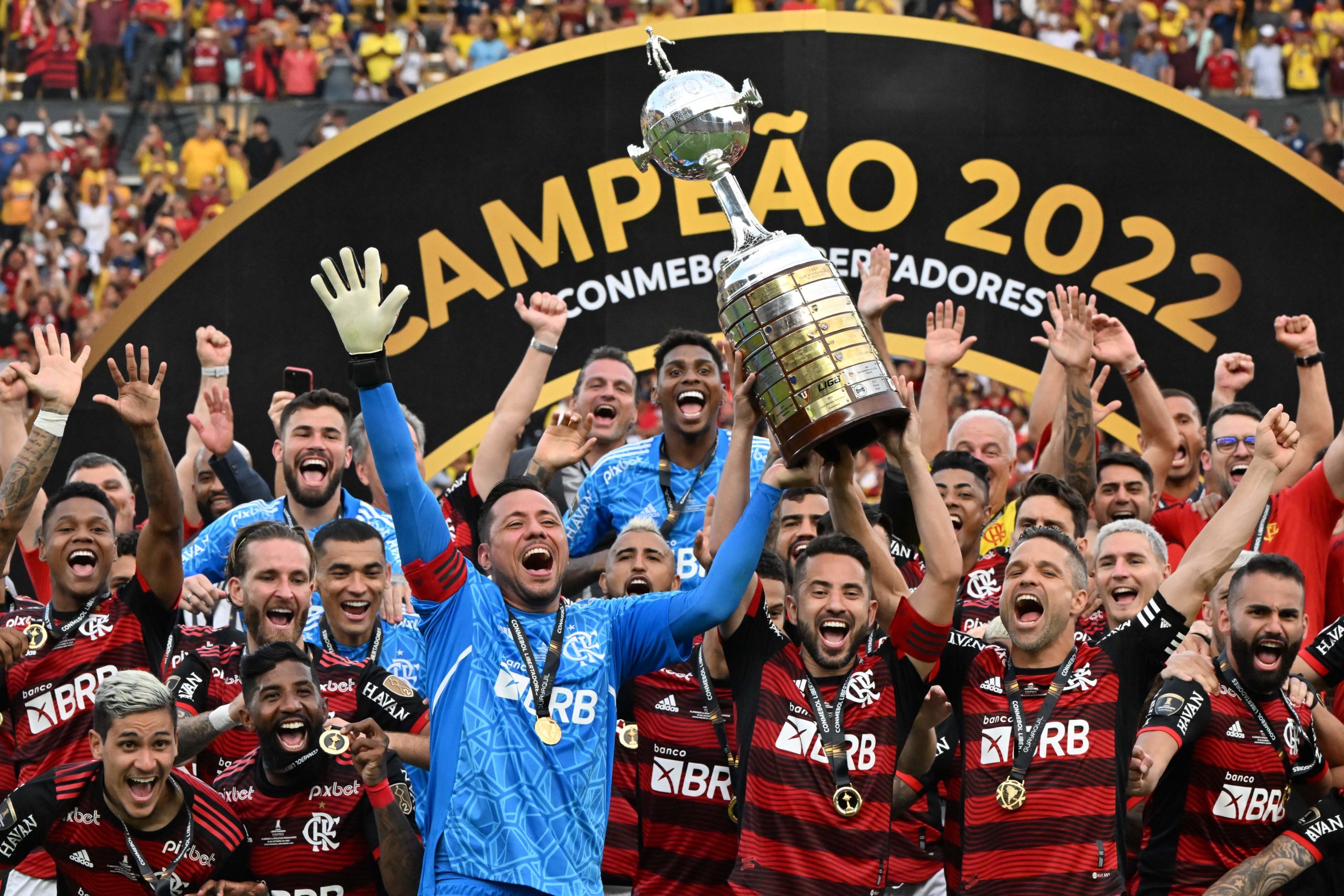 CONMEBOL Libertadores - 😍🏆 Volta, #Libertadores! 🥇🥈 Todas as 6⃣0⃣ finais  da história! Quem serão os próximos 2⃣ finalistas a disputar a  #GloriaEterna?
