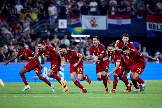 Espanha volta a vencer um campeonato após onze anos e torcida comenta