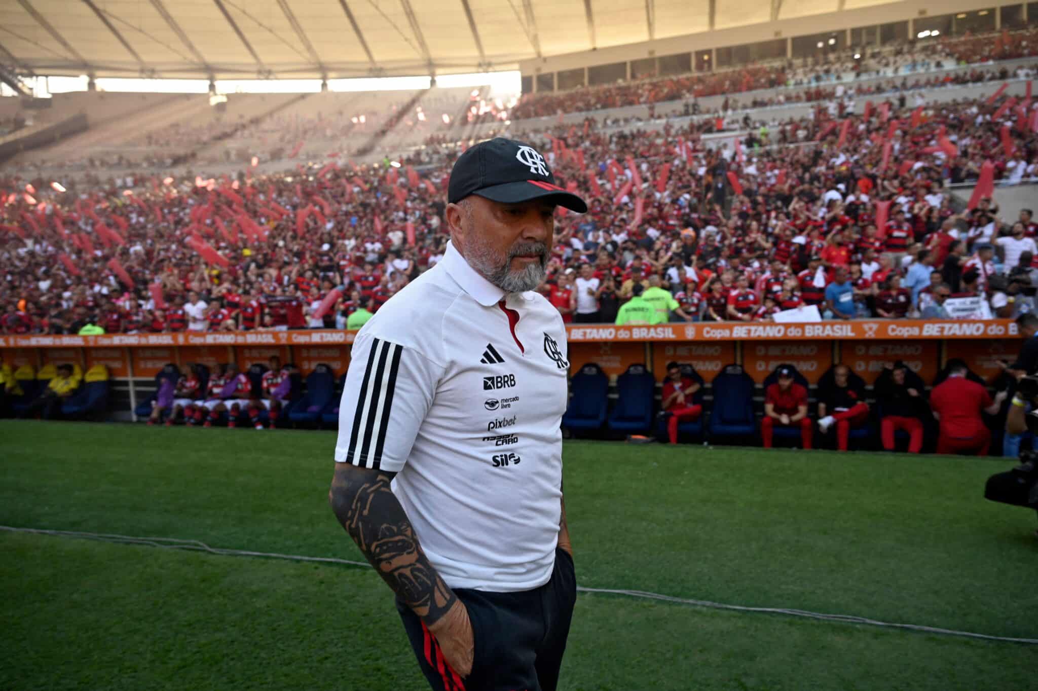 Flamengo Até Morrer - NOSSO TIME É A GENTE EM CAMPO! O Flamengo está  escalado para enfrentar o São Paulo, pela final da Copa do Brasil!  #VamosFlamengo #SAOxFLA