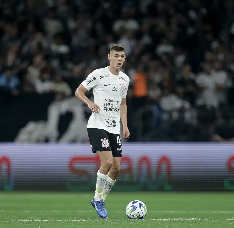 Gabriel Moscardo faz 18 anos e Corinthians pode negociar jogador