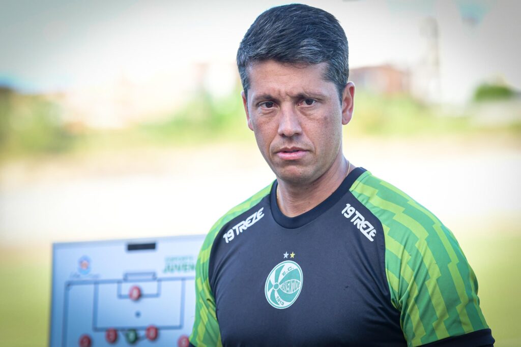 Carpini, novo treinador do Vitória, já foi treinador do Juventude