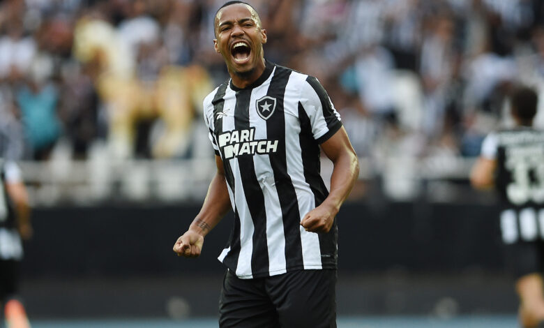 Marlon Freitas, do Botafogo, é desejo do Vasco para a temporada